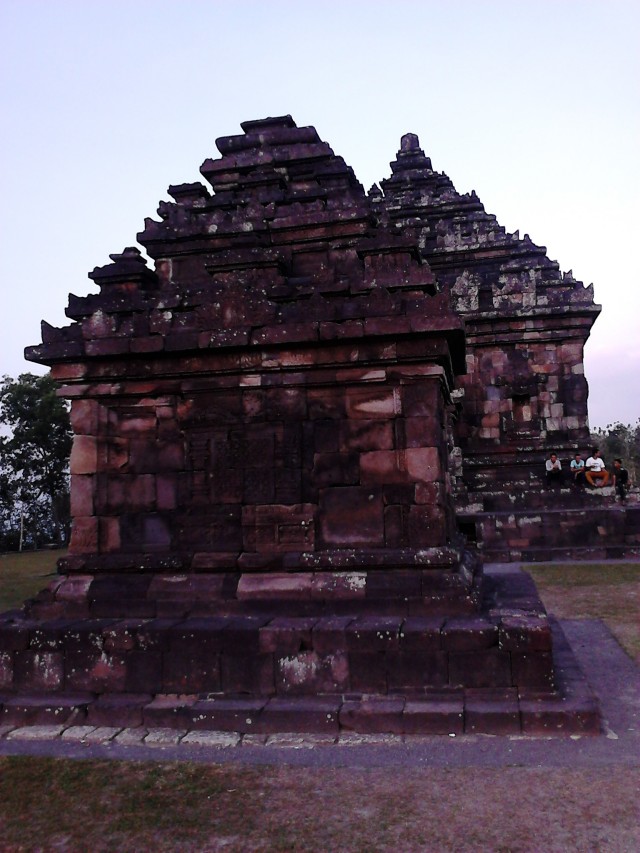 Two main temples of Candi Ijo. The temple at the back is the biggest one.