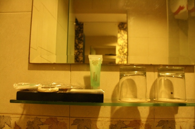 Toiletries lengkap, Gloria Suites Jakarta
